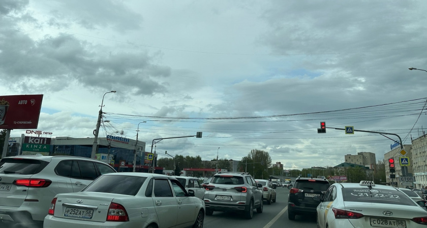 26 апреля в Пензе из-за ДТП образовалась серьезная пробка на Кирова