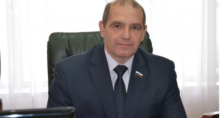 Председатель городской Думы Владимир Мутовкин поздравил пензенцев с праздником 