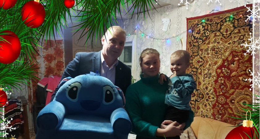 Двух летний Савелий из села Проказна получил новогодний подарок в рамках акции «Елка желаний»