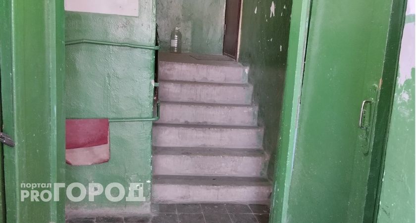Молодая мама пожаловалась на отсутствие пандуса в доме по проспекту Победы Пензы