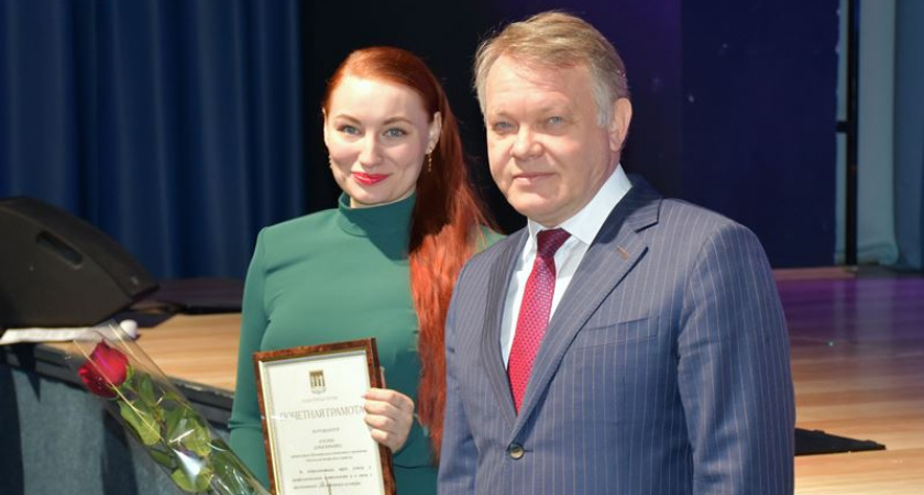 Пензенским работникам культуры Александр Басенко вручил почетные награды