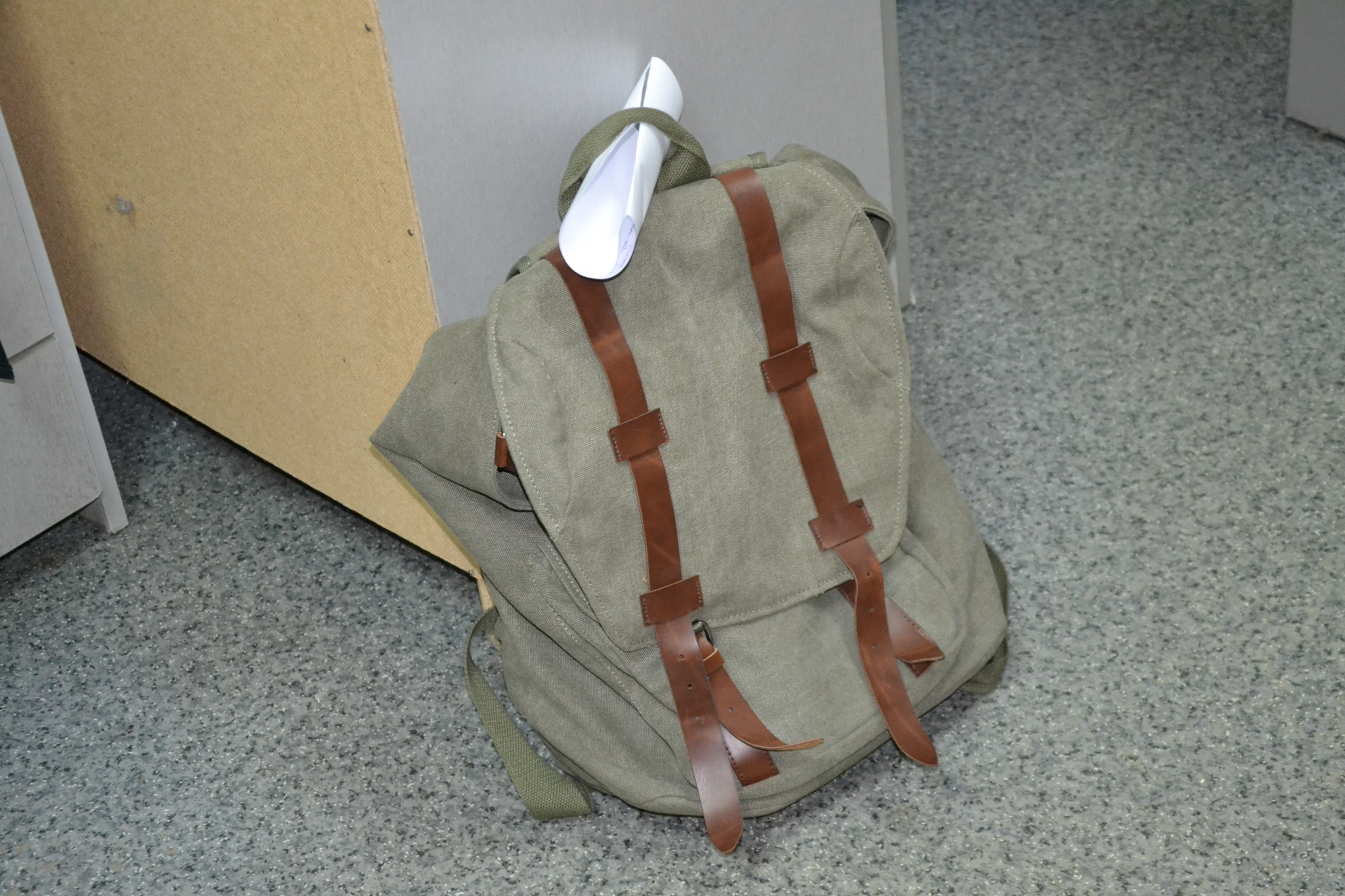 Спецслужбы приехали в Засечное обезвредить рюкзак с запиской