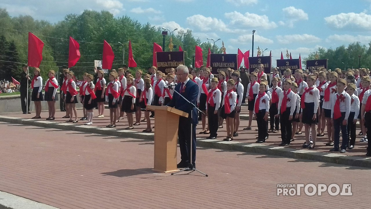 Поздравление губернатора Ивана Белозерцева с Днем Победы