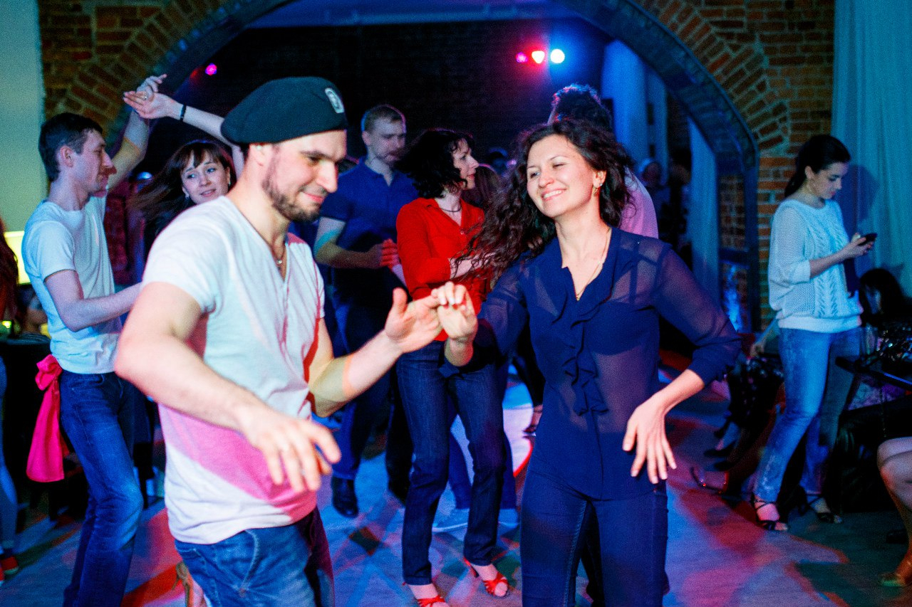 Жителям Терновки стали доступны парные танцы для взрослых 