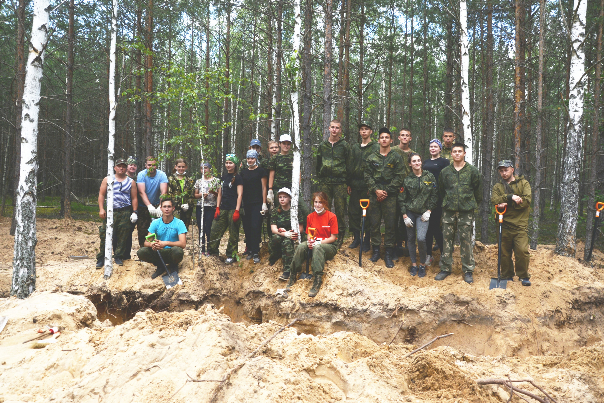 Поисковый отряд из Пензы поднял останки бойцов и медали на местах сражений в Беларуси