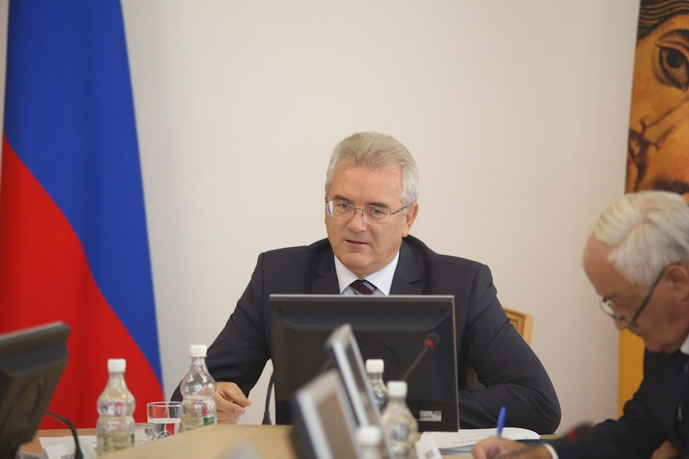 Губернатор Иван Белозерцев выразил соболезнования родным Иосифа Кобзона