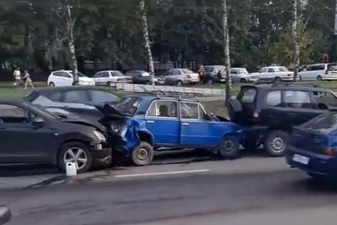 Появилось видео с места массовой аварии в Пензе