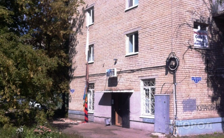 Побег «по семейным обстоятельствам»: в Пензе неизвестный спустился из квартиры по простыням