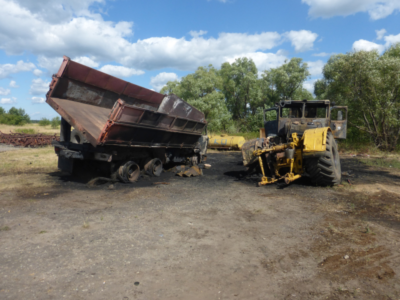 «Сгорели три трактора, грузовик и бензовоз»:  пензенский тракторист сжег спецтехнику
