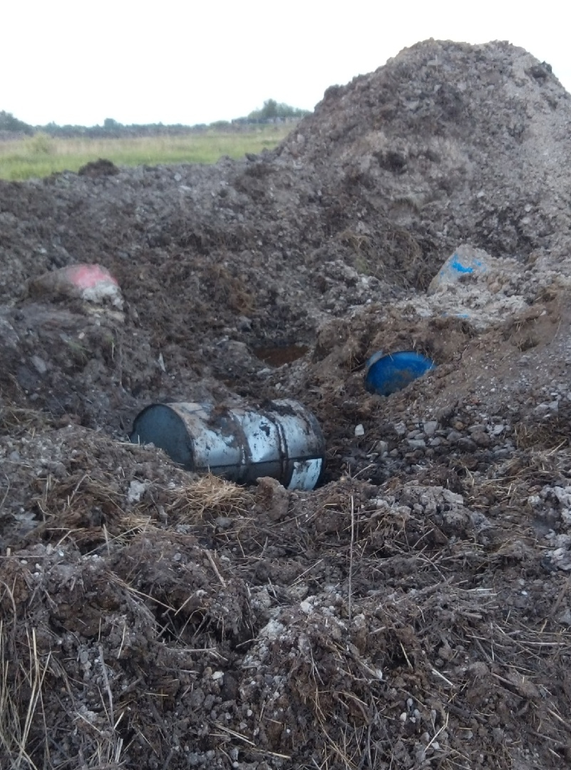 В Пензенской области рядом с селом обнаружили бочки с токсичными отходами