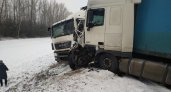 В жуткой аварии с большегрузами на трассе в Пензенской области погиб молодой парень
