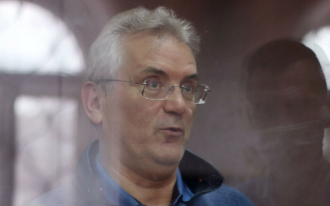 Суд арестовал миллионы и недвижимость экс-губернатора Ивана Белозерцева